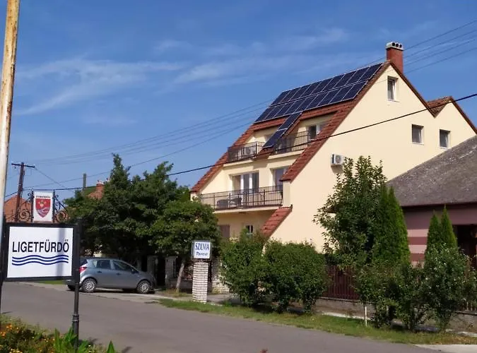 Фото Bed and Breakfast Szilvia Panzio Дьомаэндрёд