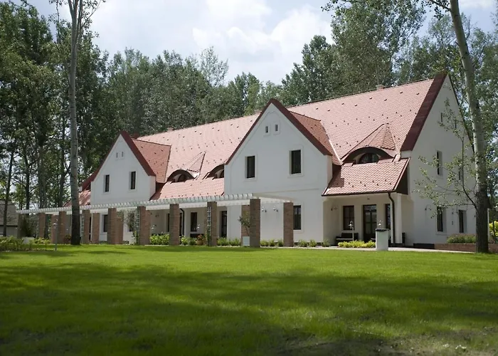 Varga Tanya Hotel Kerekegyhaza photo