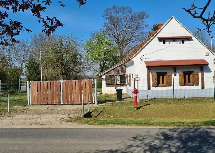 Rust Aan De Es Boom Villa Hollad photo