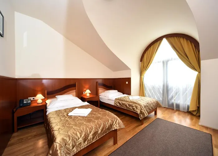 Hotel Kumania Kisujszallas photo