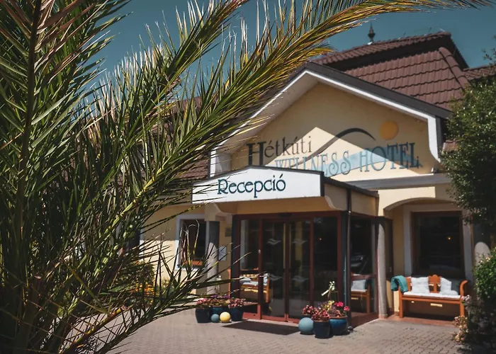 Hetkuti Wellness Hotel Mor photo