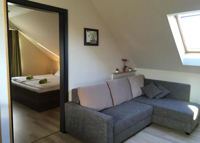 Dunazug Apartmanhaz Apartment Domos photo