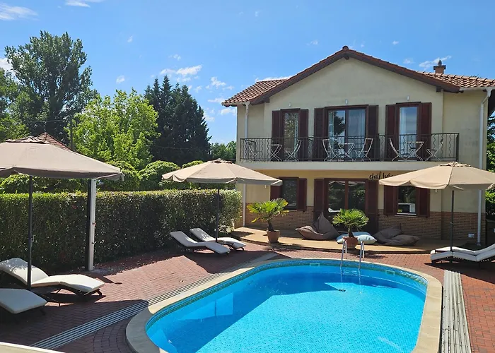 Hullam Villa B&B Balatonmariafurdo photo