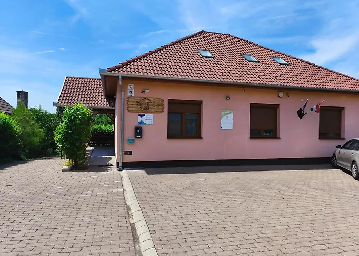 Vár-Liget Vendégház Kisnána foto