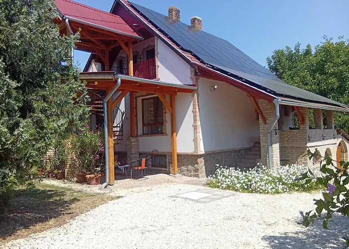 Apartmán Hagyomanyorzo Es Multidezo Porta Báta fotorgafie