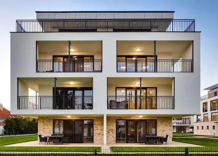 Feher Lotusz שצ'ופק תמונה