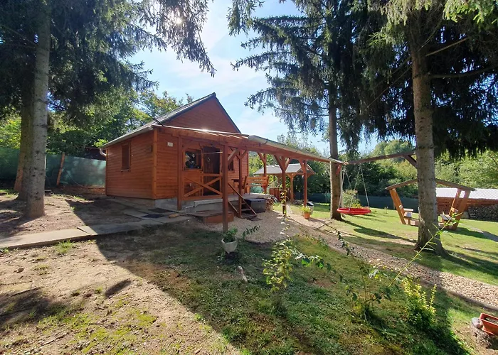 Galagonya Vendeghaz-Hegyvideki Szallashely Salgotarjan photo