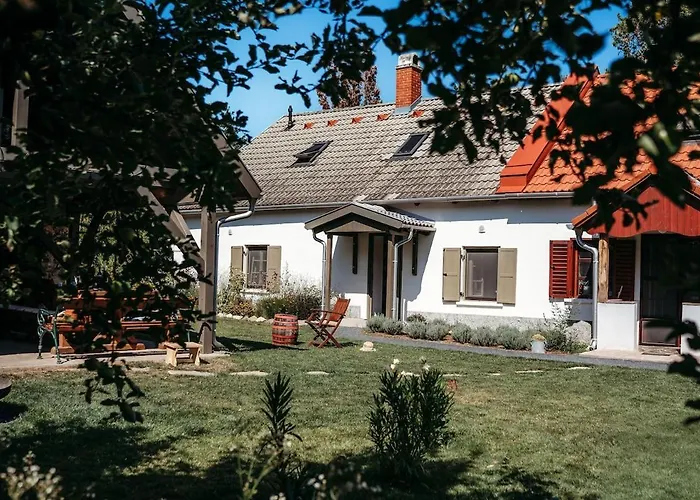 Apartmán A Bejarat Vendeghaz Balatonhenye fotorgafie