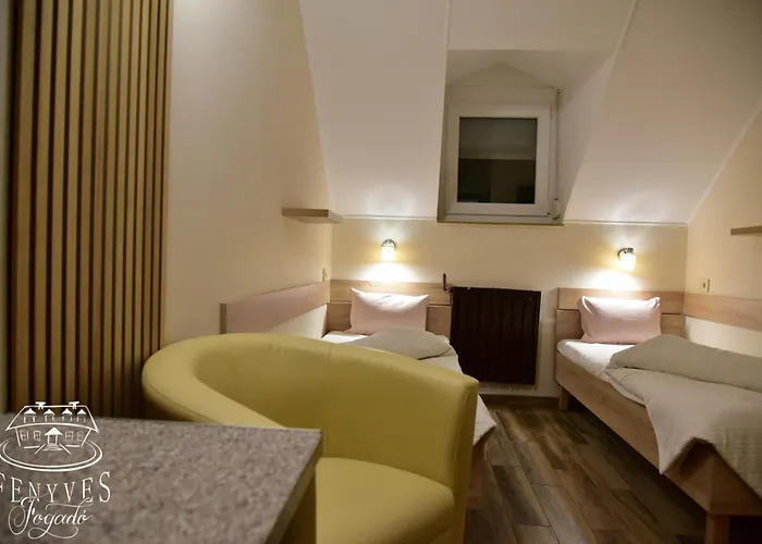 לינה וארוחת בוקר Ásotthalom Fenyves Fogado תמונה