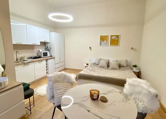 Csendes Studio Apartman Veszprem Mellett Szentkirályszabadja foto