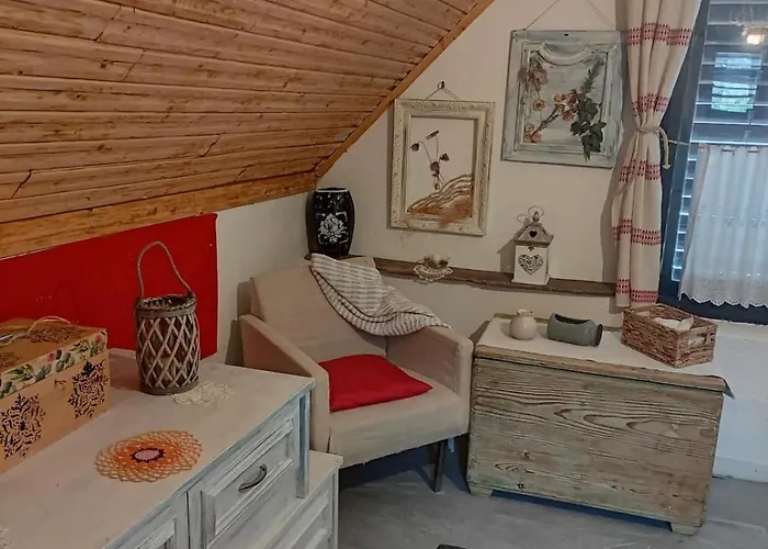 Menyecske Guesthouse Keszu képek