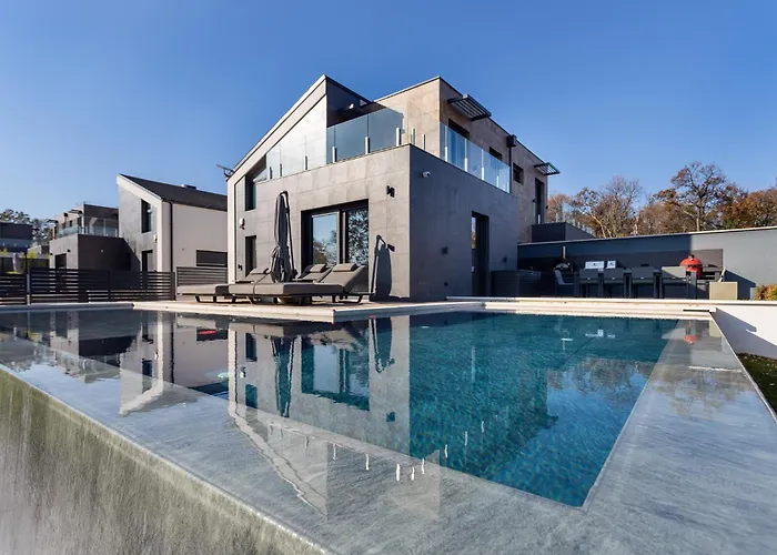 Villa Porta Verde IV - Infinity Pool Bbq Luxury Balatonalmadi photo