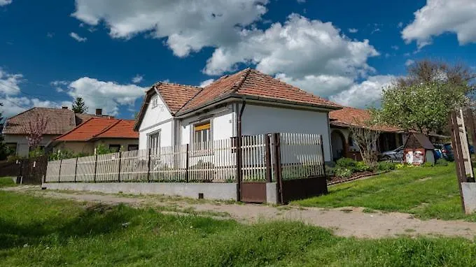 SzoladMi Kis Hazunk公寓照片