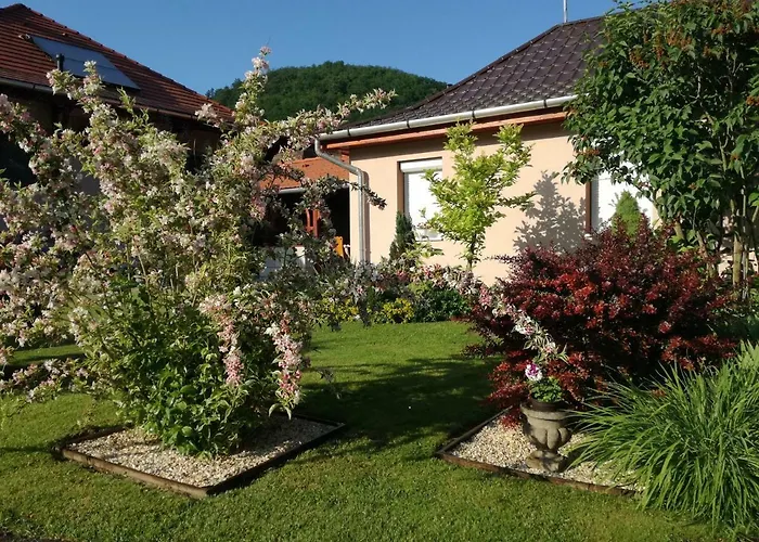 Pihenj Meg Apartman Hotel Sirok photo